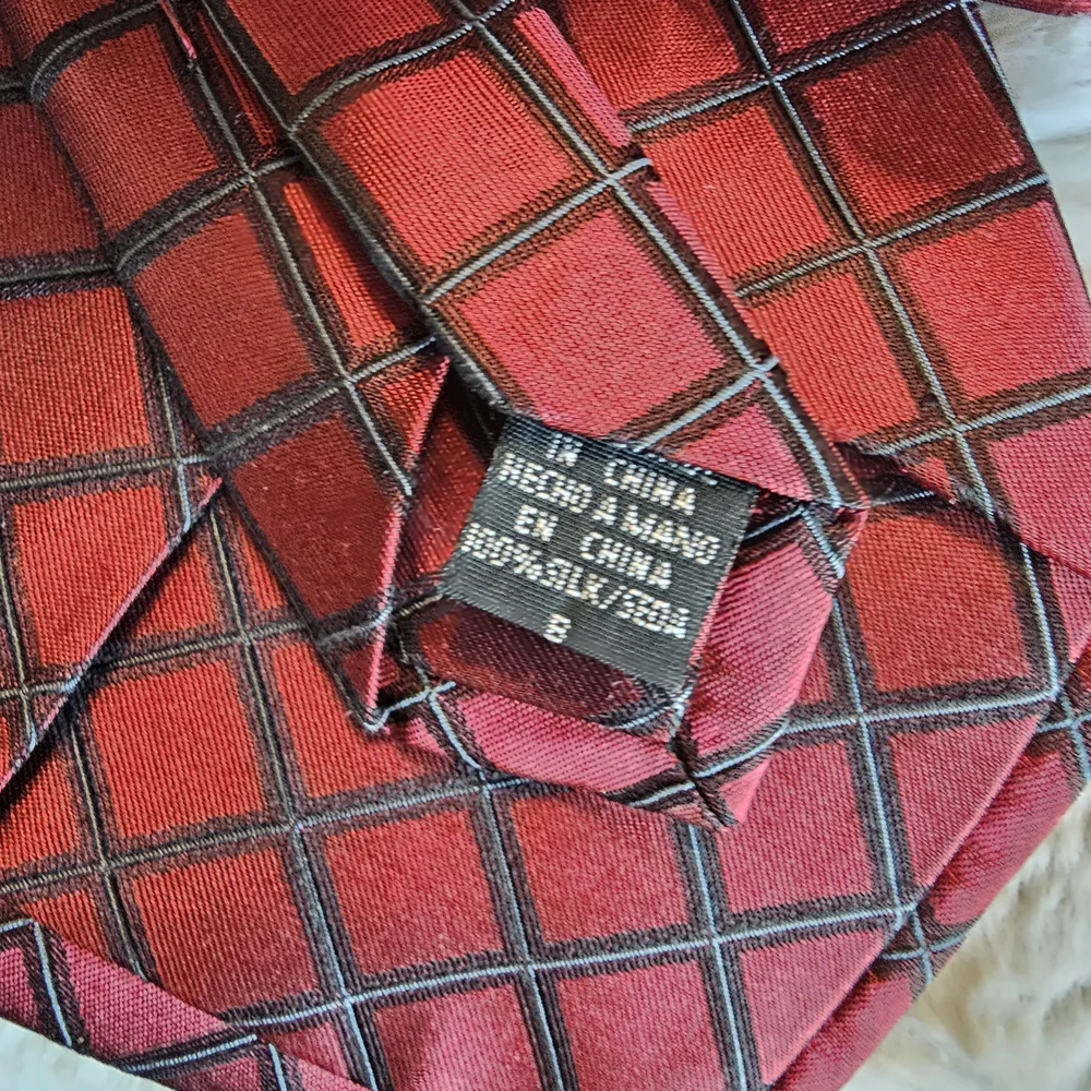 Dockers‎ and Countess Mara Ties